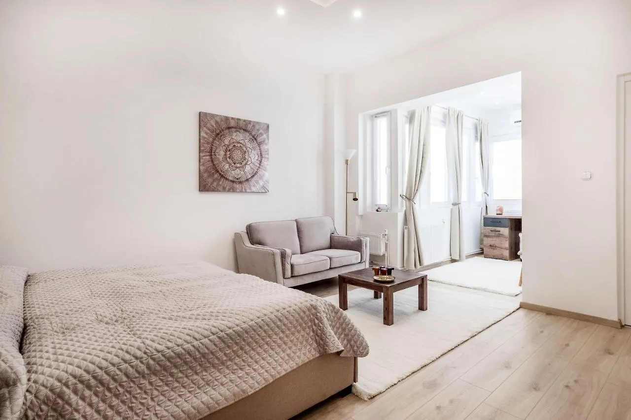Viktoria Design Studio Apartment contacts
